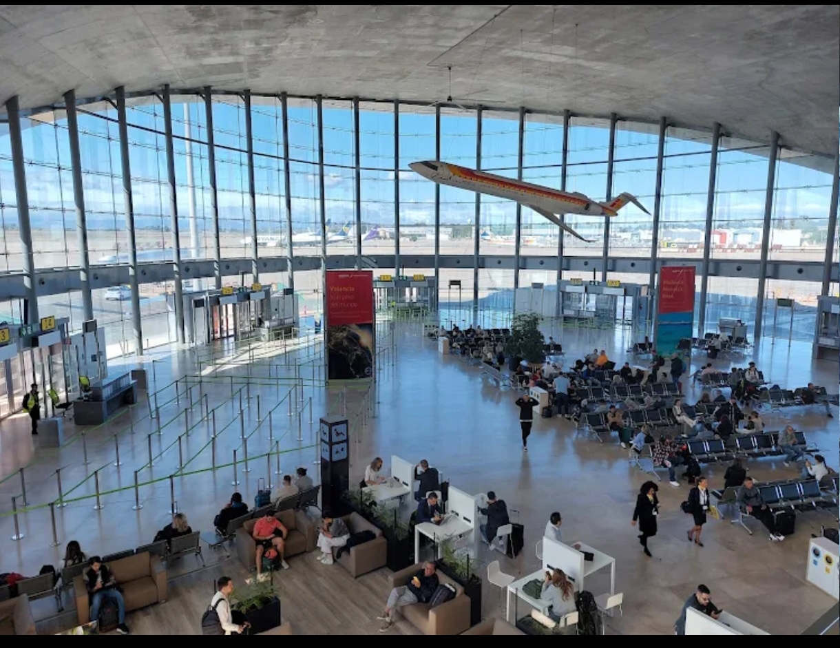 Traslado en taxi al aeropuerto de Alicante con reserva segura